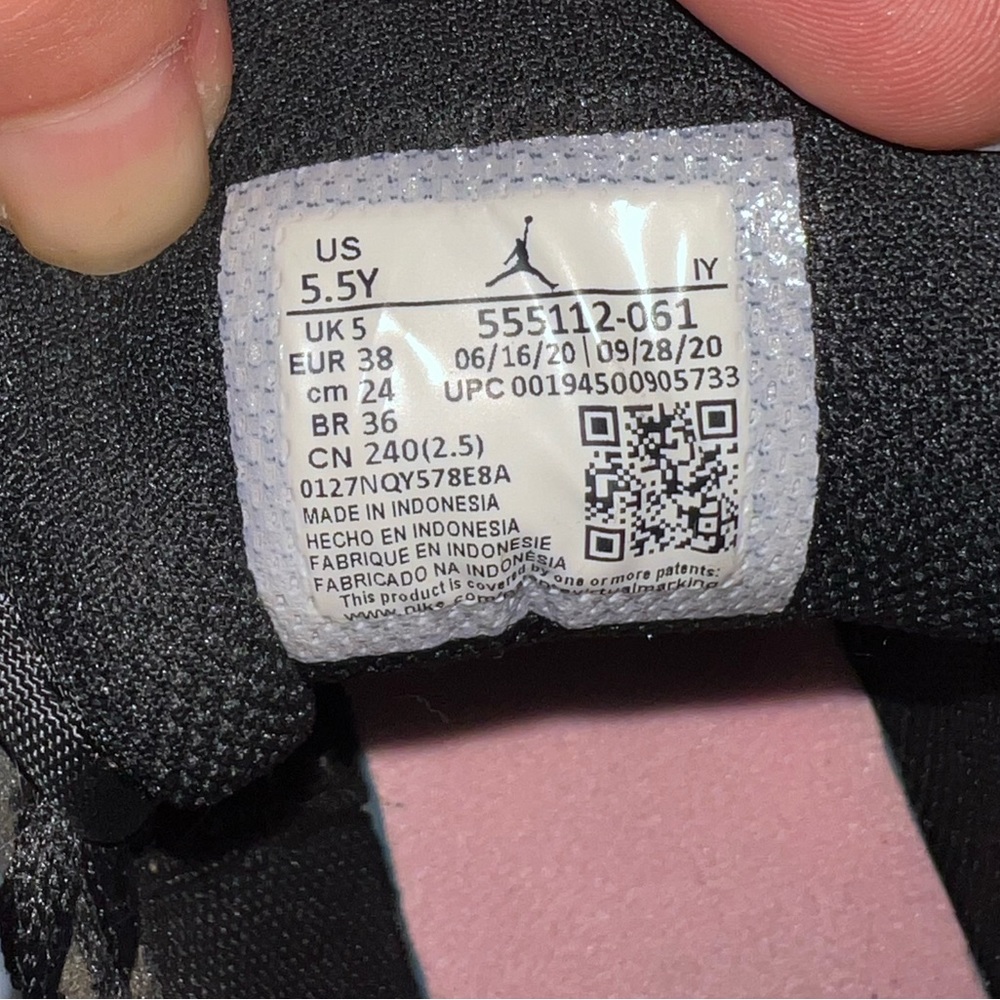 Air Jordan 1 Mid Black/White/Pink Kids Shoe Size 5.5Y - Picture 11 of 14